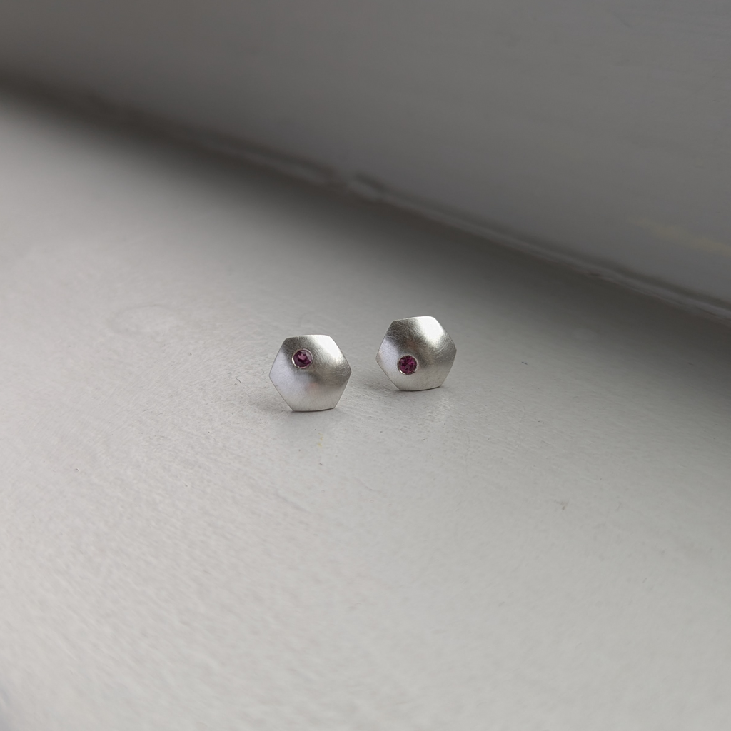 rhodolite garnet × domed hex studs